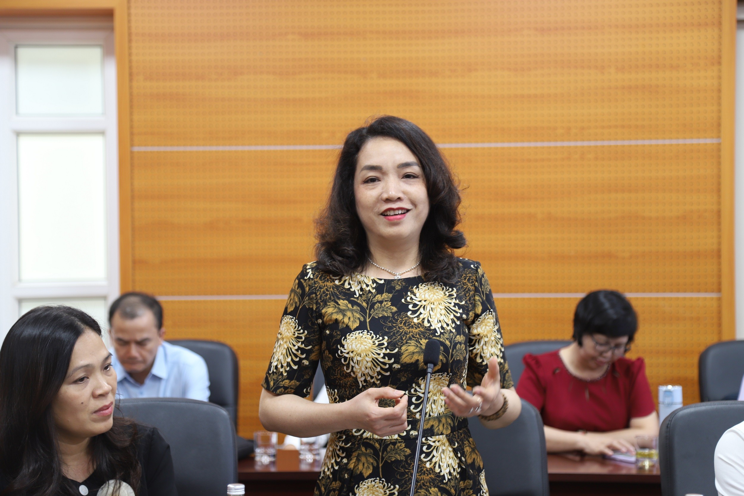10-phat-bieu-tai-thao-luan-1778775057.jpg