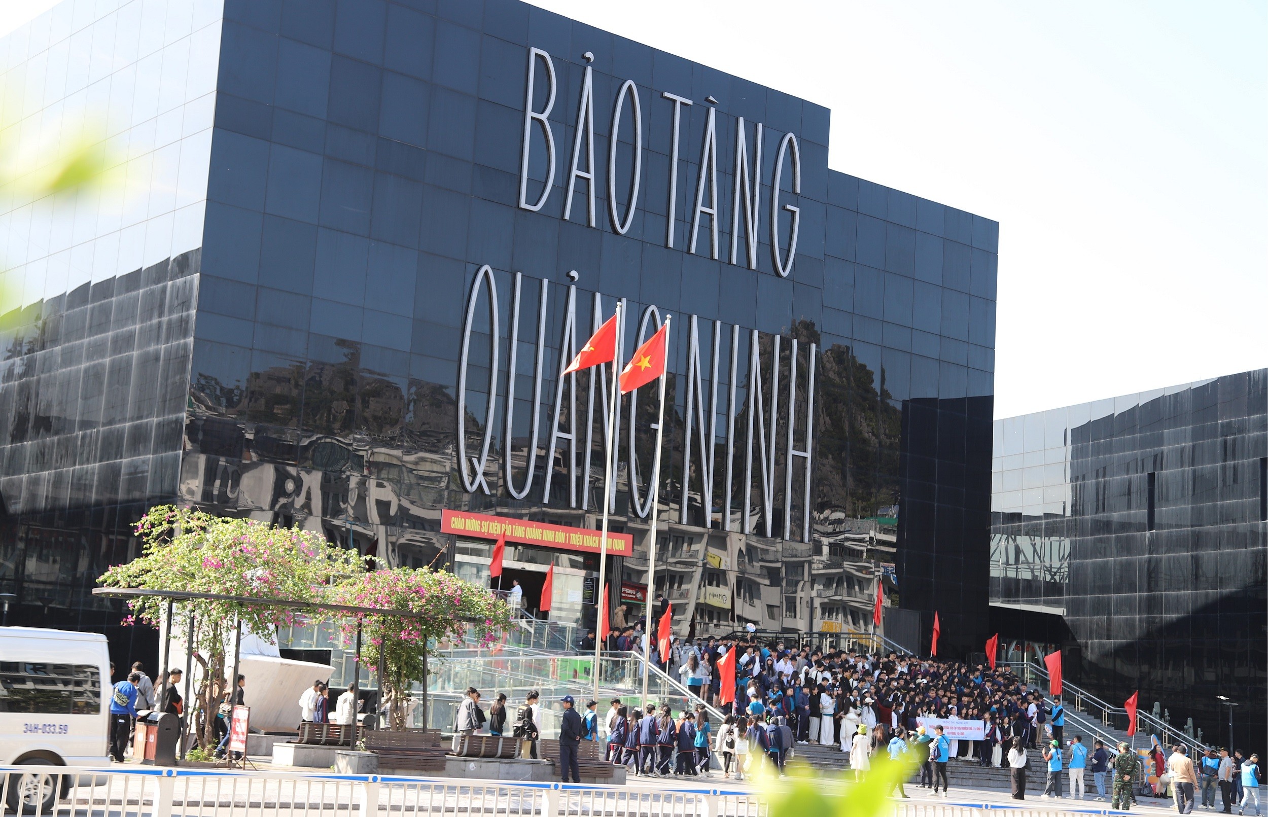 bao-tang-qn-1780027661.jpg