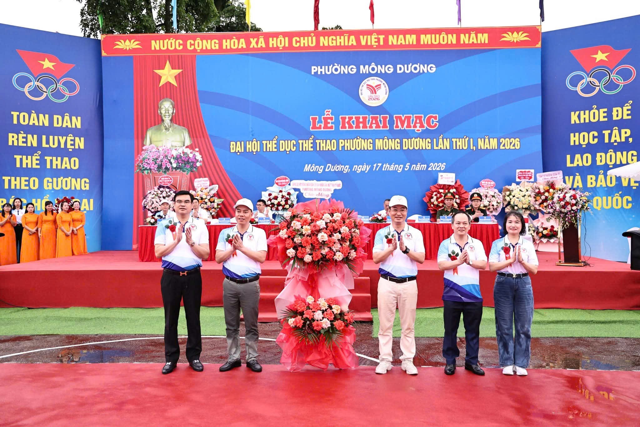 lanh-dao-trao-1779198376.jpg