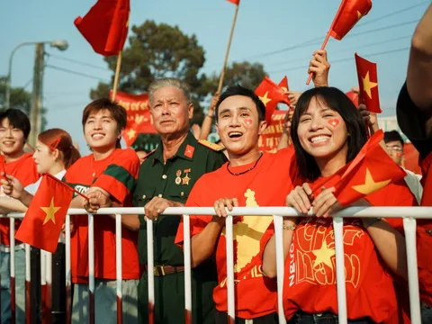 Huỳnh Lập: “Tinh thần yêu nước không phải theo thời điểm” trong dự án điện ảnh “Nghỉ Hè Sợ Nghỉ Hưu”