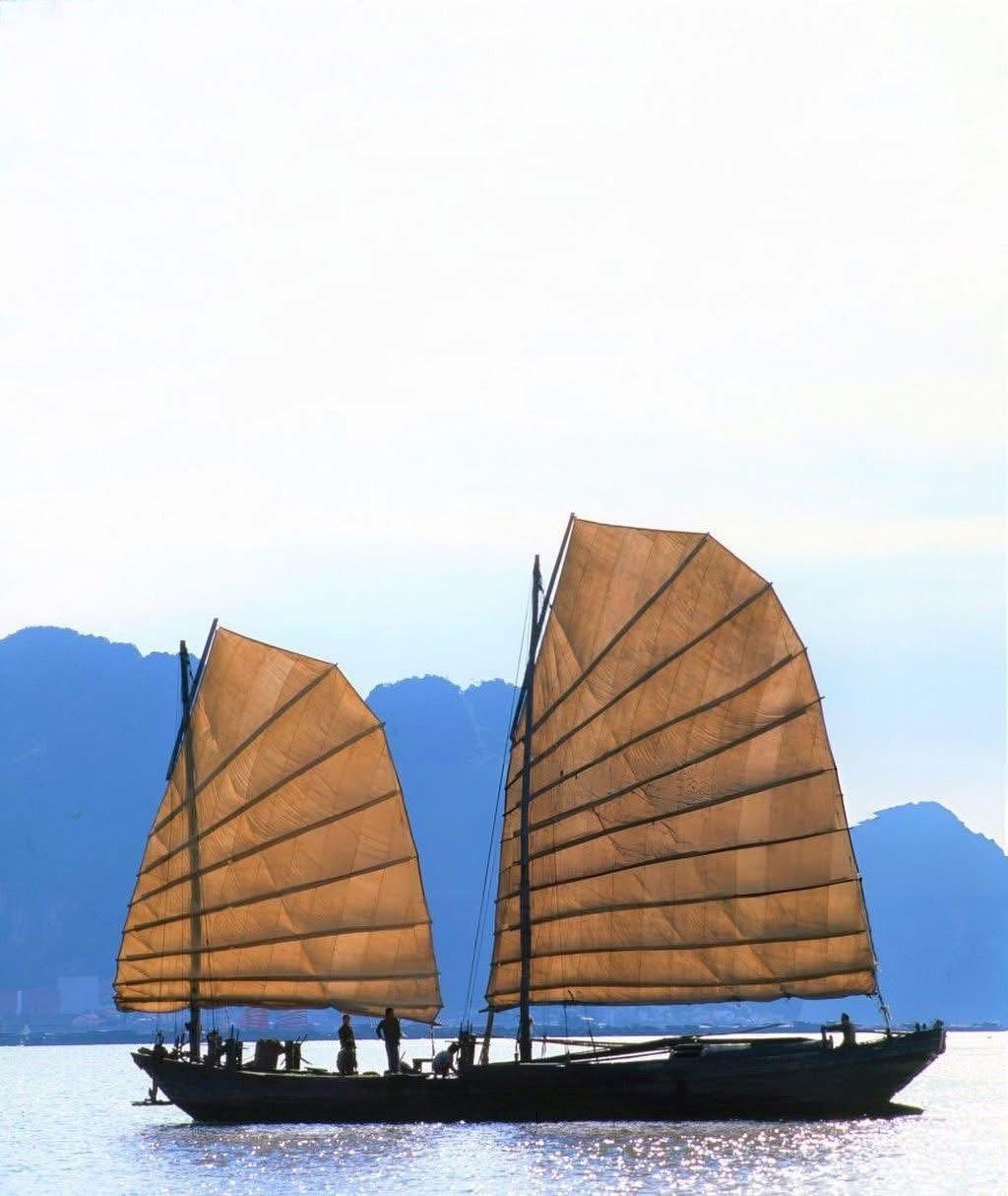 thuyen-buon-truyen-thong-1783139133 thuyen-buon-truyen-thong-1783139133.jpg