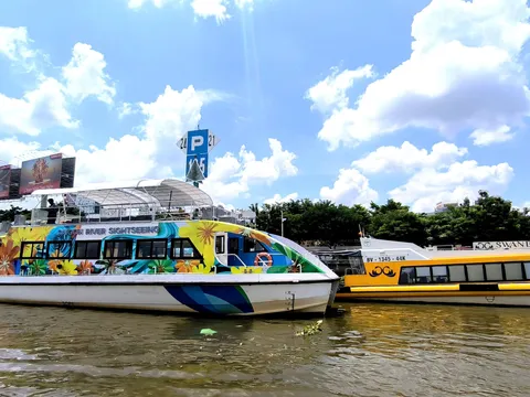 Khi dòng sông trở thành đại lộ du lịch của TP.HCM