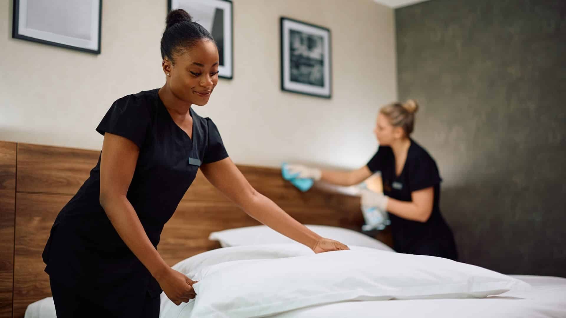 housekeeping-team-1-1-1786342636.jpg