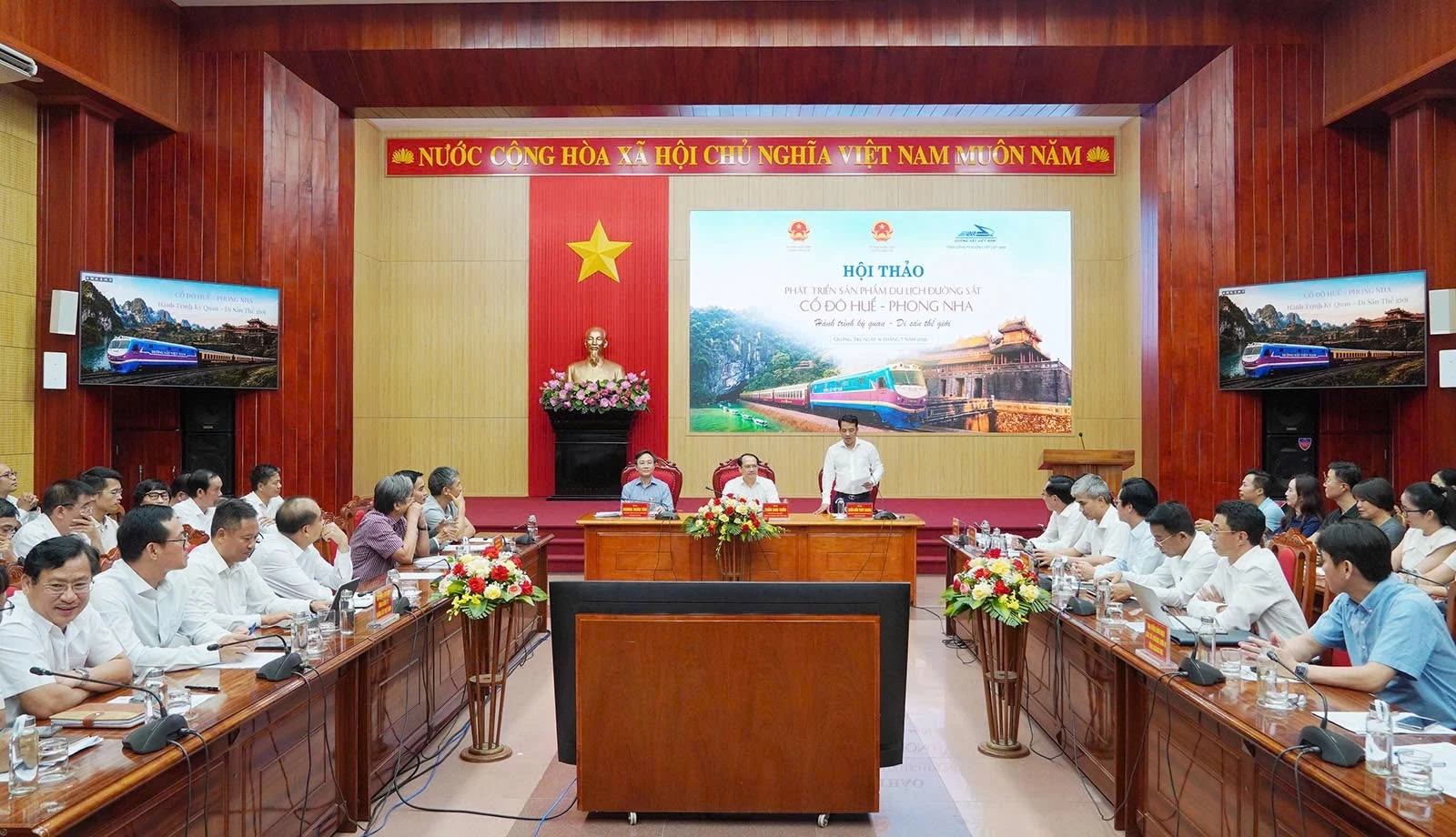 quang-canh-1785512035.jpg