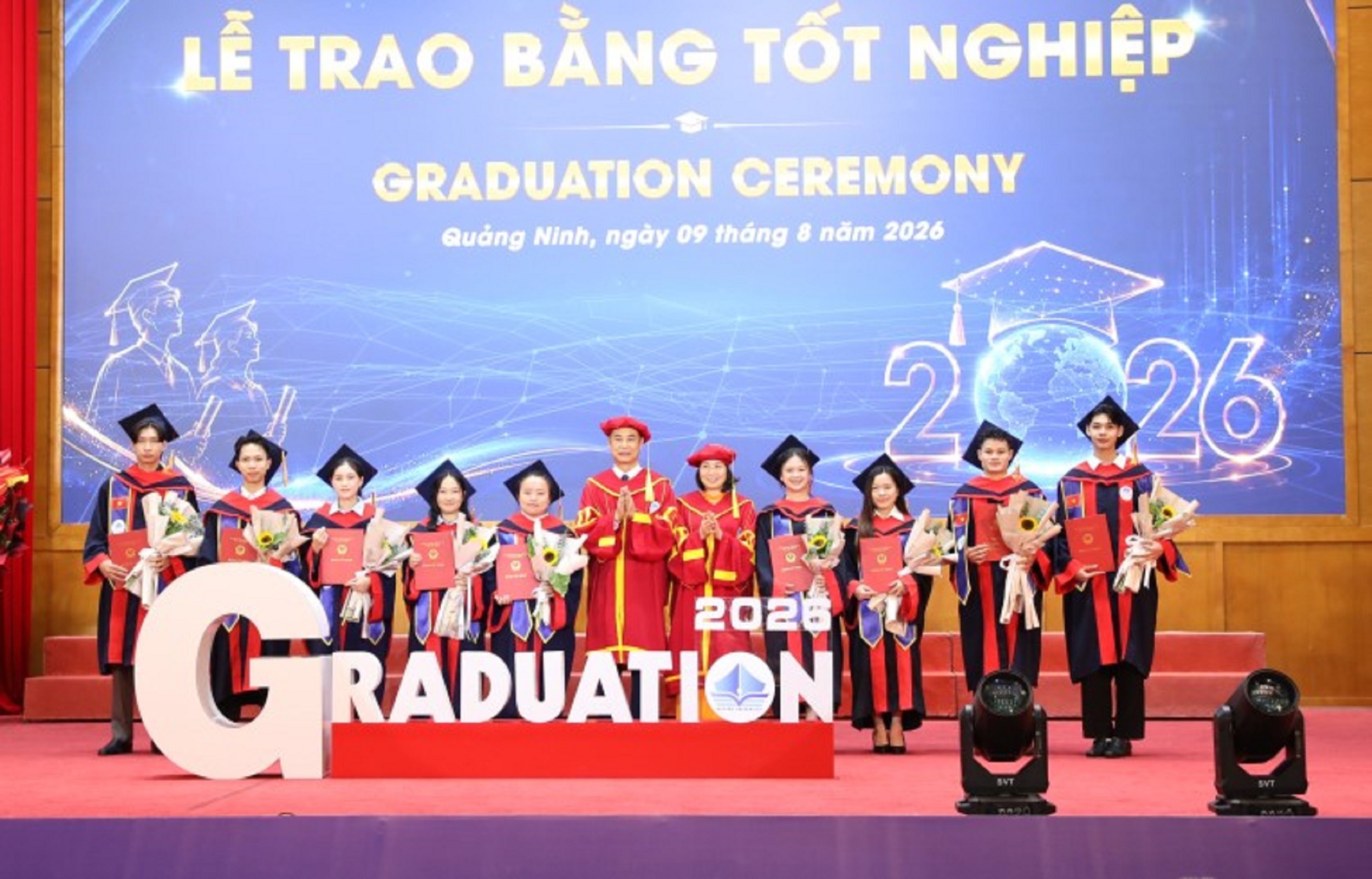 trao-bang-cho-sinh-vien-lao-1786367738.jpg
