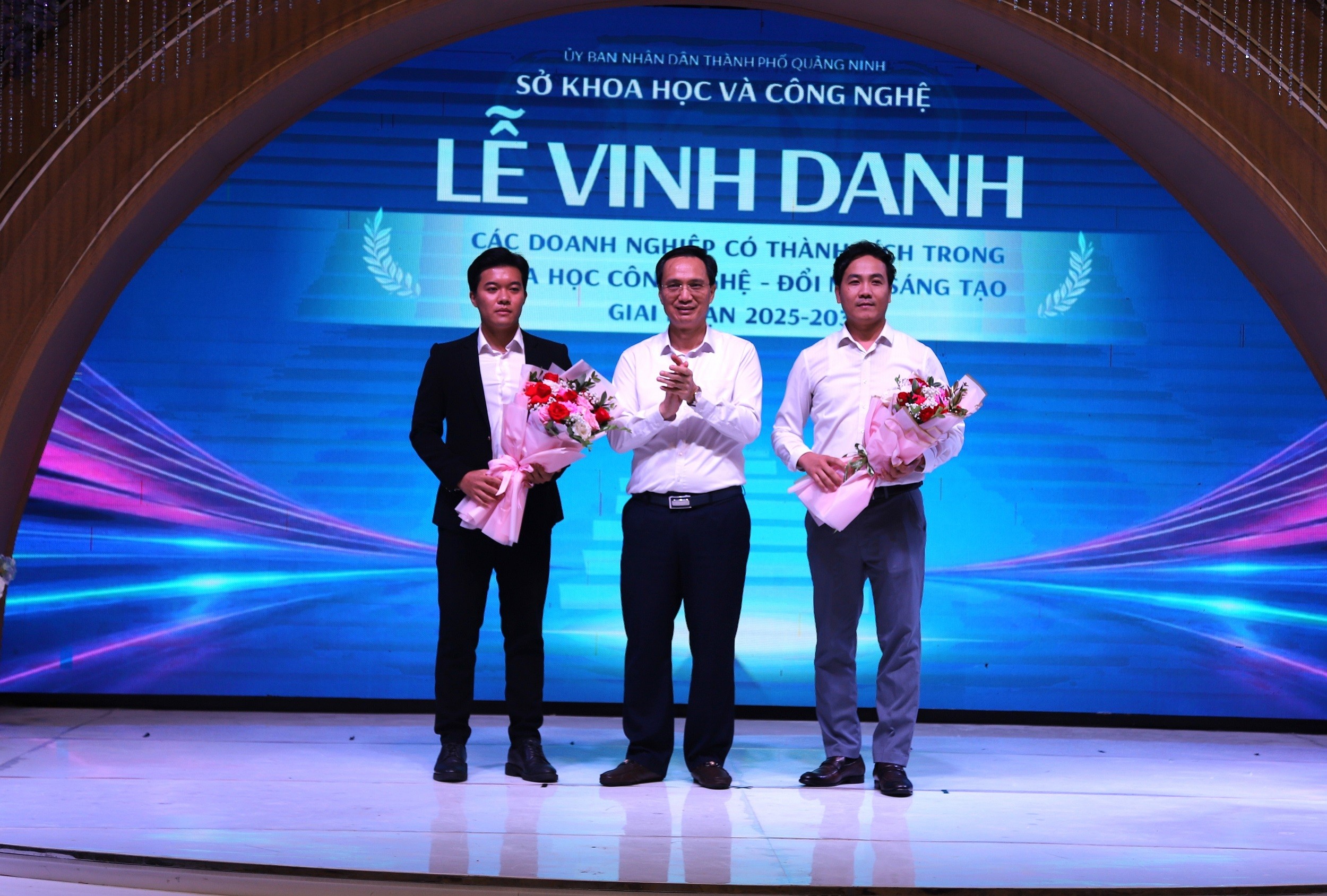 huy-hoang-con-them2-1791634630.jpg