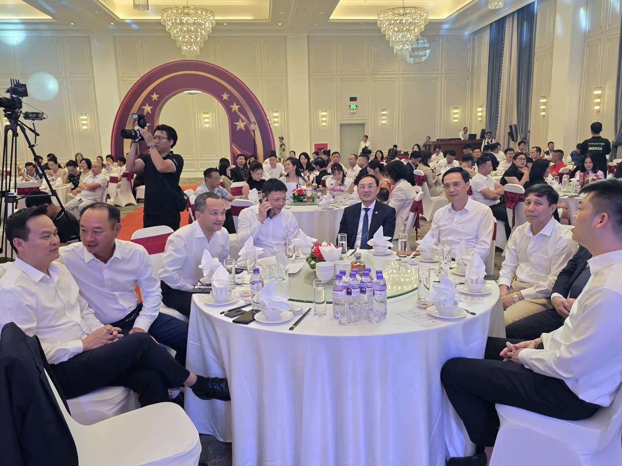 lanh-dao-rong-1791429371 lanh-dao-rong-1791429371.jpg
