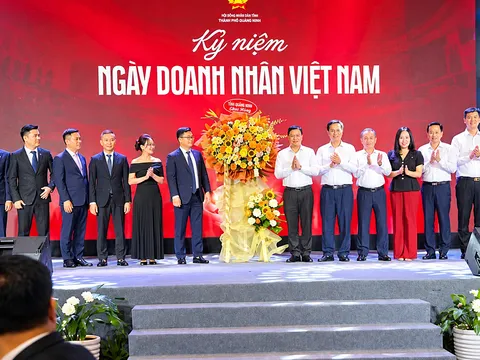 Doanh nhân trẻ đi vào kỷ nguyên xanh